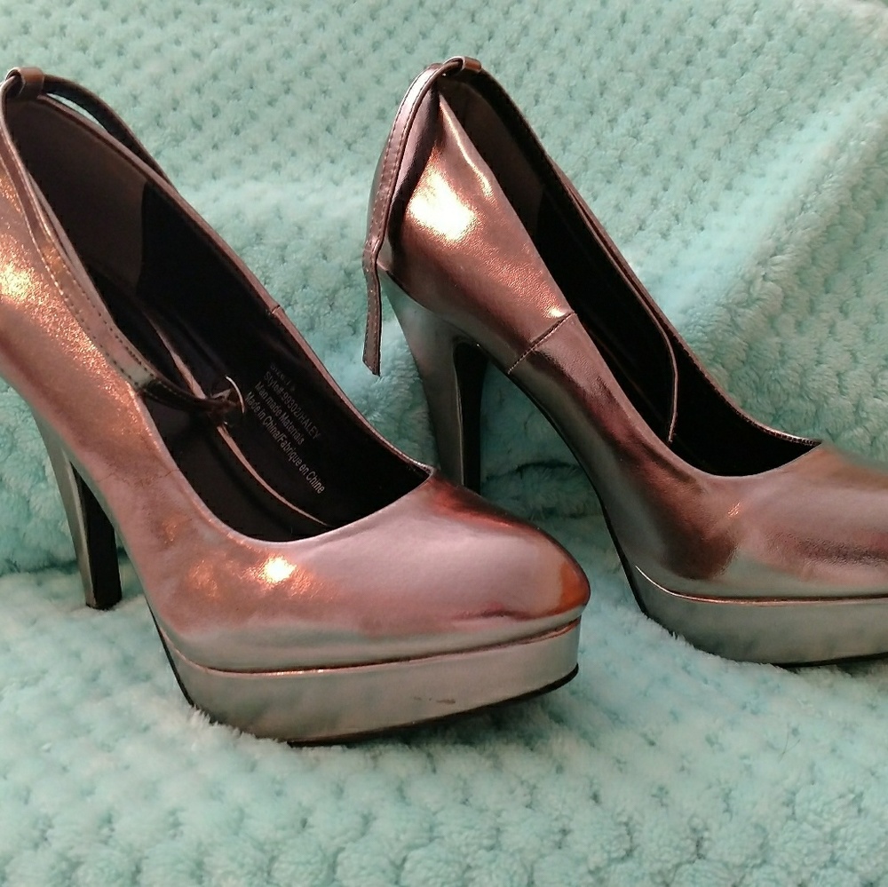 Maurice Gold Heels