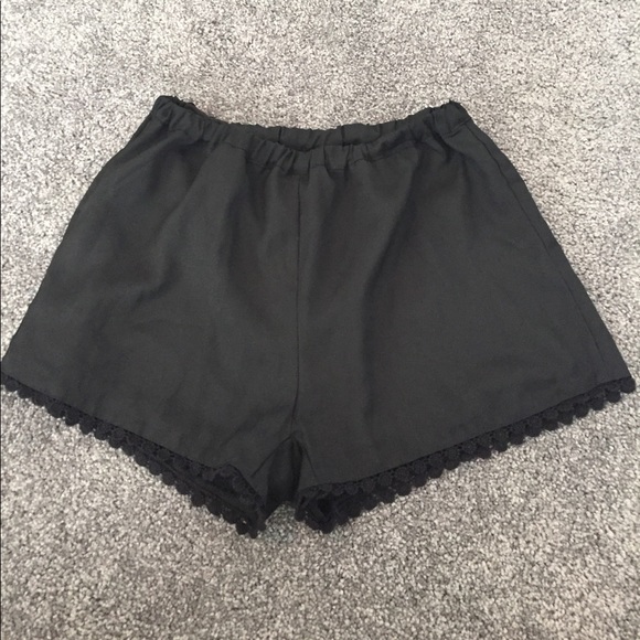 Brandy Melville shorts - Picture 1 of 3