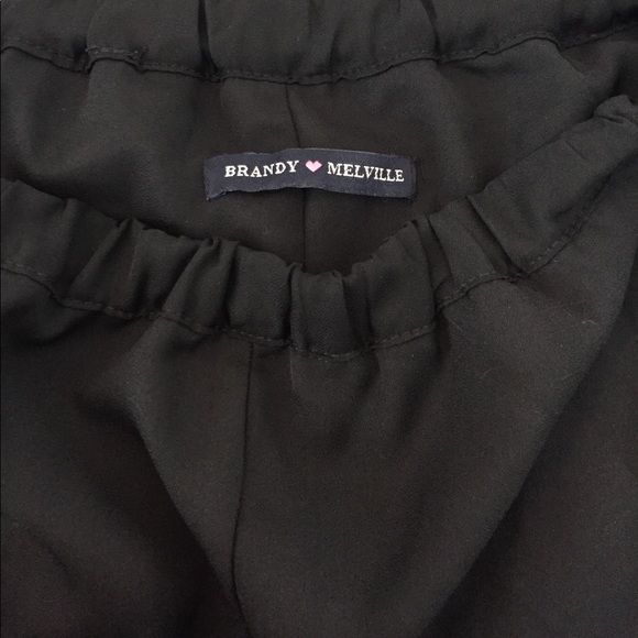 Brandy Melville shorts - Picture 3 of 3