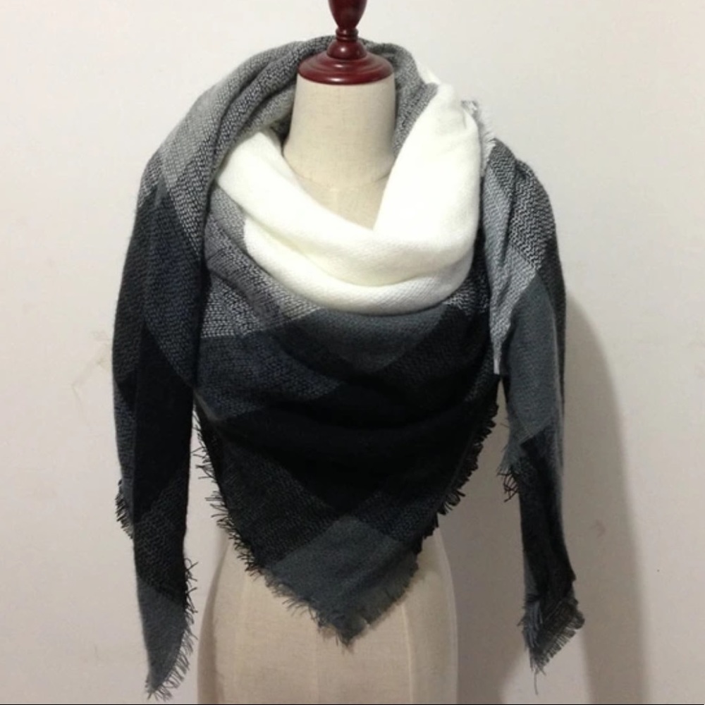 ⭐️SALE⭐️ Black, White, & Grey Plaid Blanket Scarf