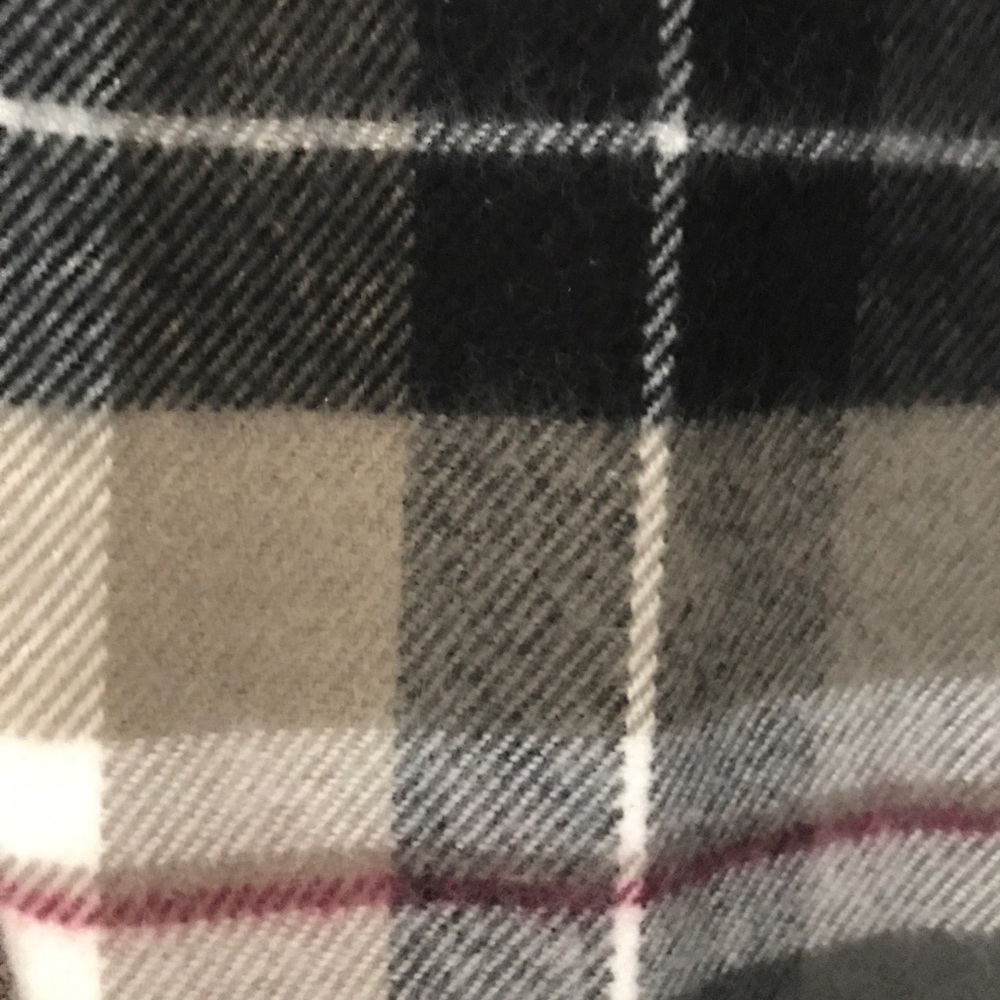 🆕 NWOT David & Young 'Softer Than Cashmere' Scarf - Picture 3 of 5