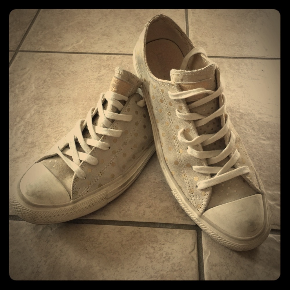Converse gold polka dot sneakers SZ 10