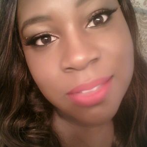 Meet your Posher, Stacy