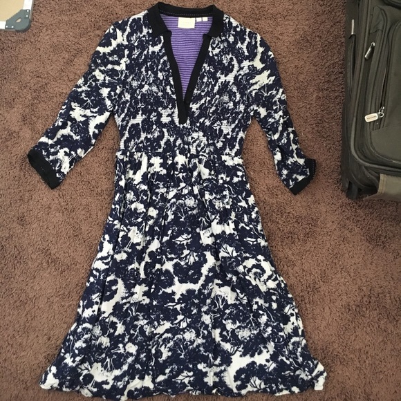 Anthropologie Dresses & Skirts - Edme & Esyllte size 2 navy&white 3/4 length dress