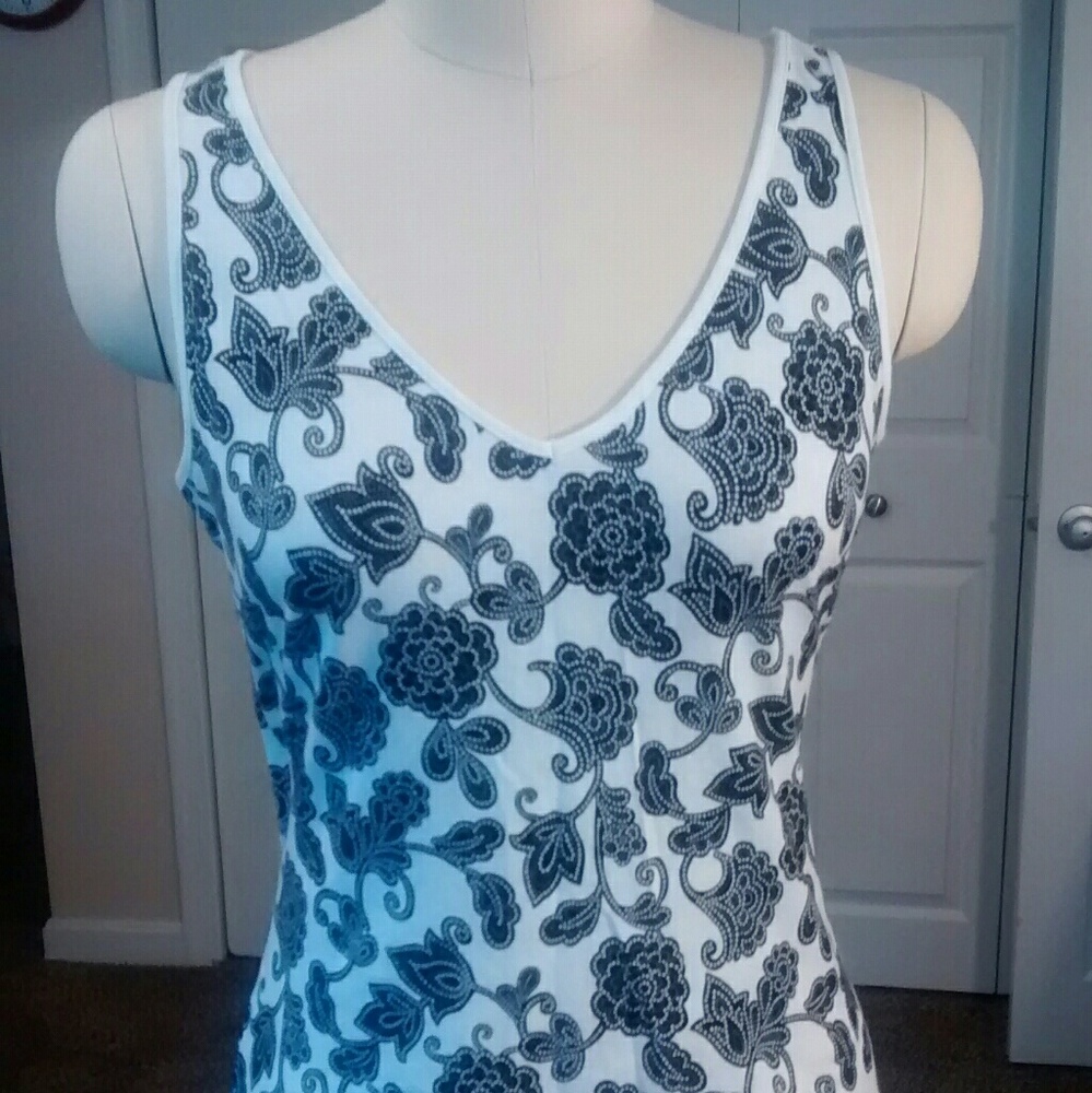 Size medium Gap tank top