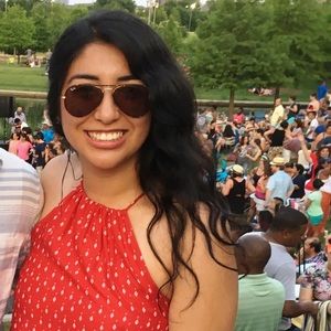 Meet your Posher, Alese