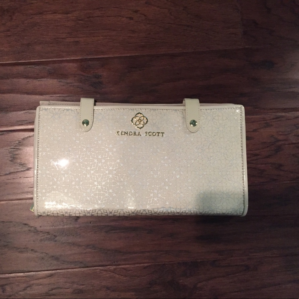 Kendra Scott jewelry organizer