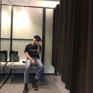 Meet your Posher, Philip