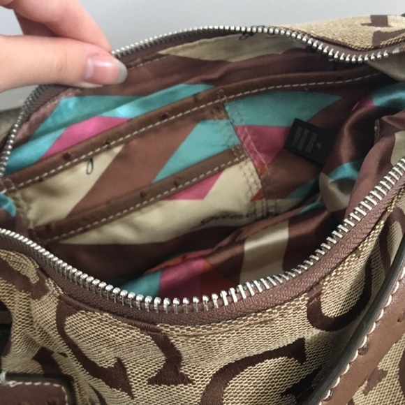 Guess Hobo Bag with Logo - Picture 8 of 8