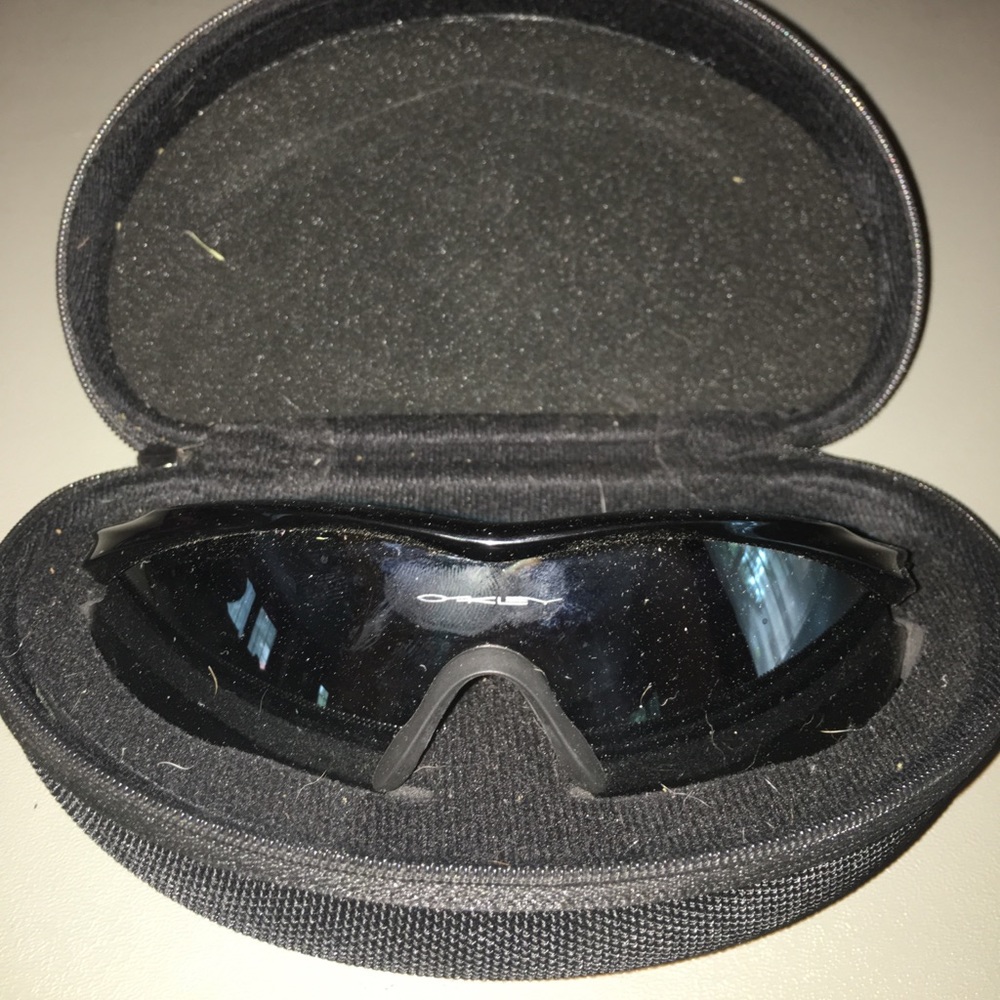Oakley wingtip polarized glasses
