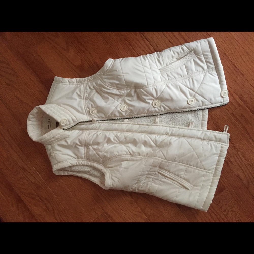 White Mossimo vest