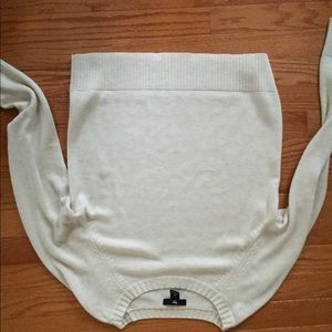 Gap sweater