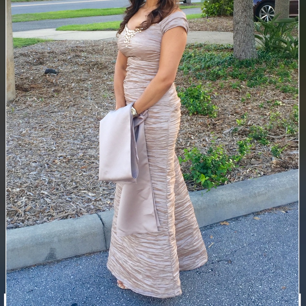 Gorgeous dress - Size 8