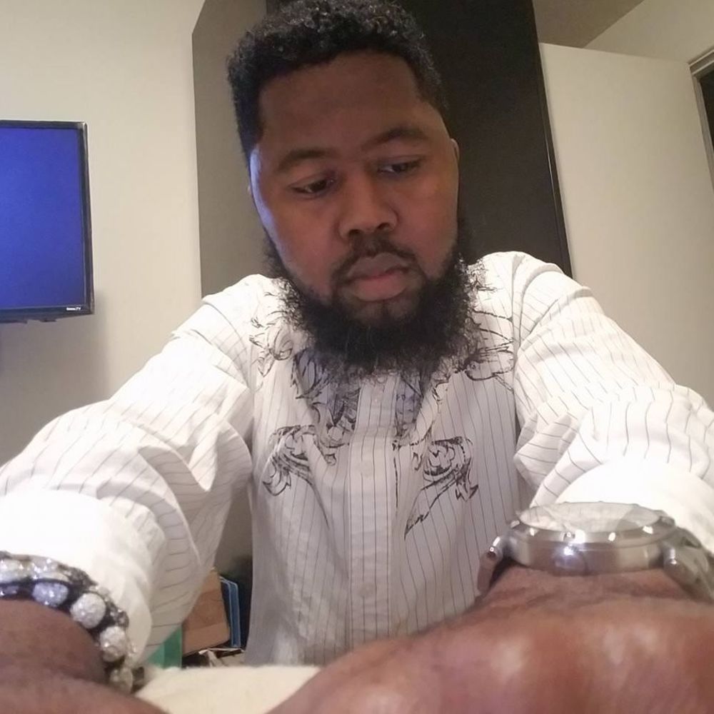 Meet your Posher, Diontey