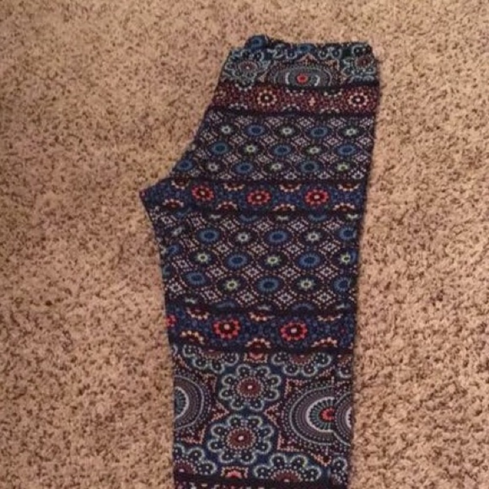 LuLaRoe Leggings! Awesome circles!