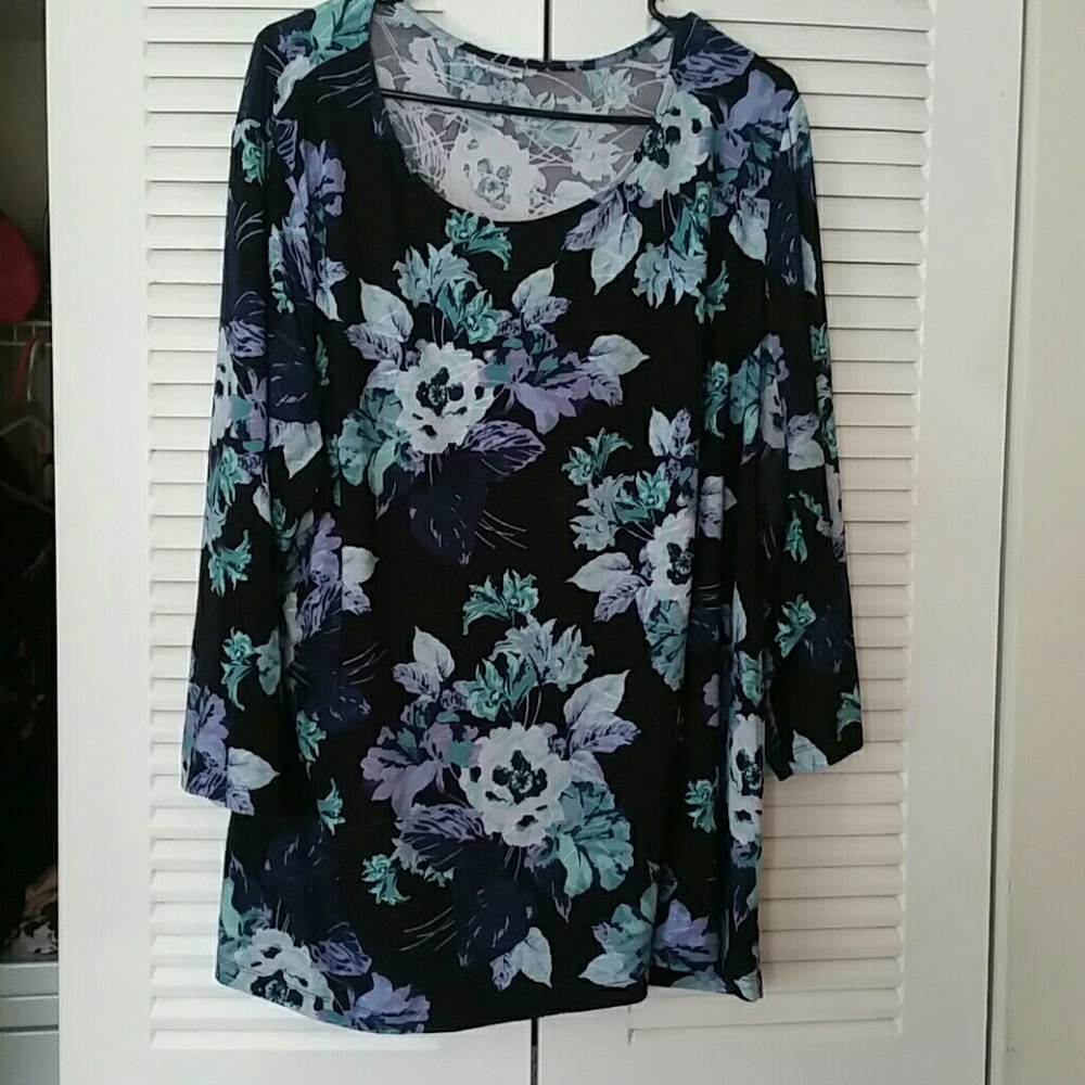 Floral, textured top