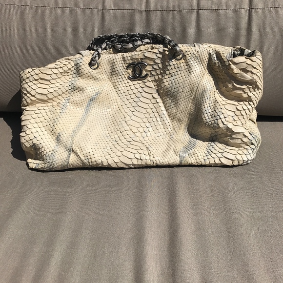 CHANEL Python Tote Jumbo Size - Picture 6 of 8
