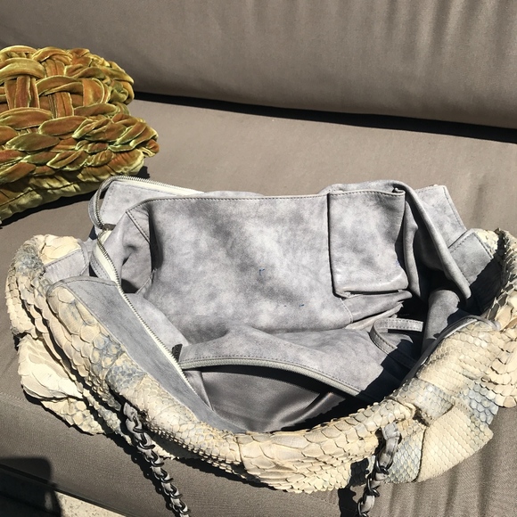 CHANEL Python Tote Jumbo Size - Picture 8 of 8