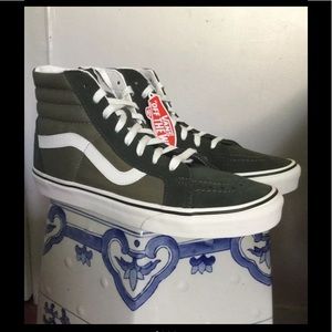 Vans Shoes - New Authentic Vans men's shoes Vans Shoes - New Authentic Vans men's shoes