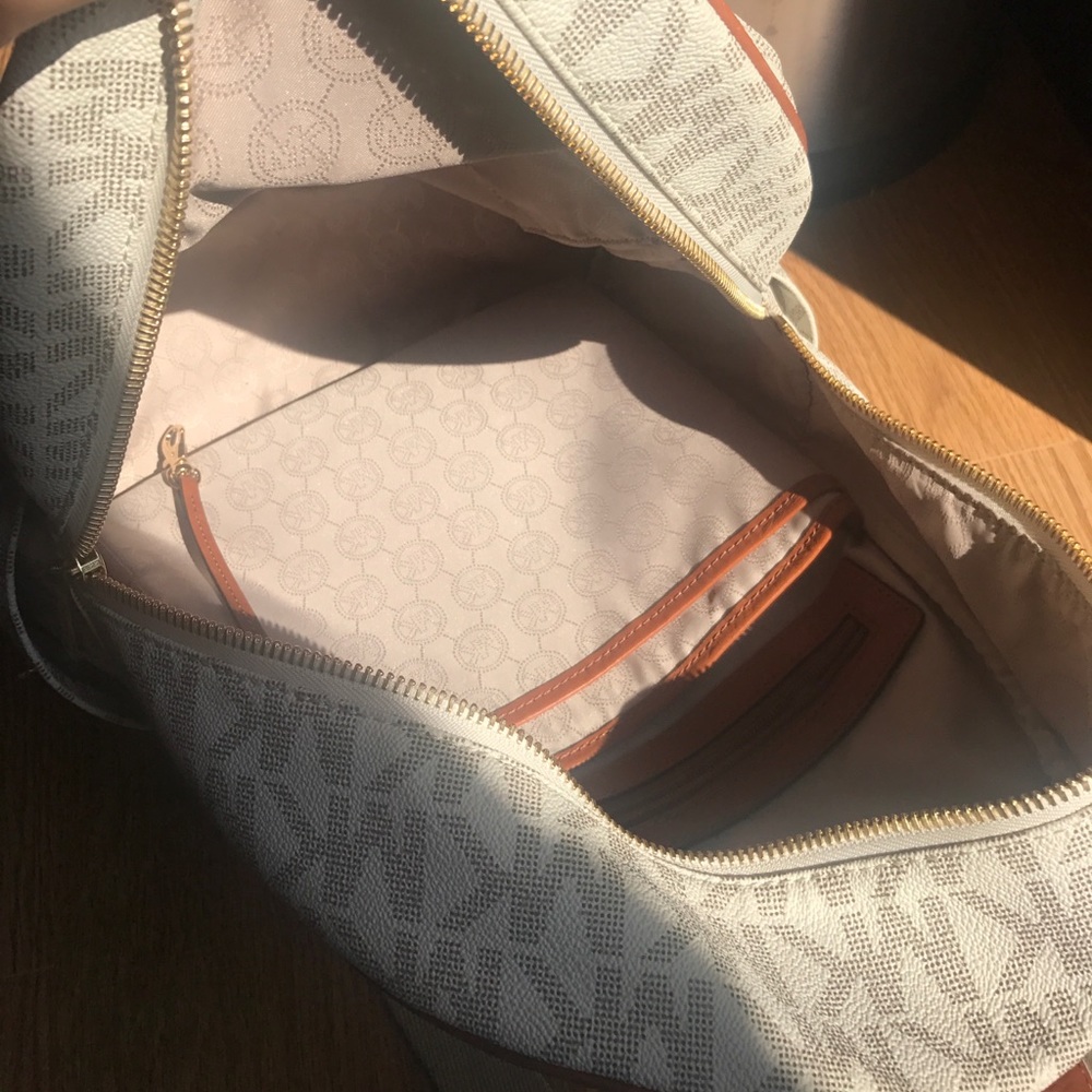 MK Backpack - Picture 3 of 4