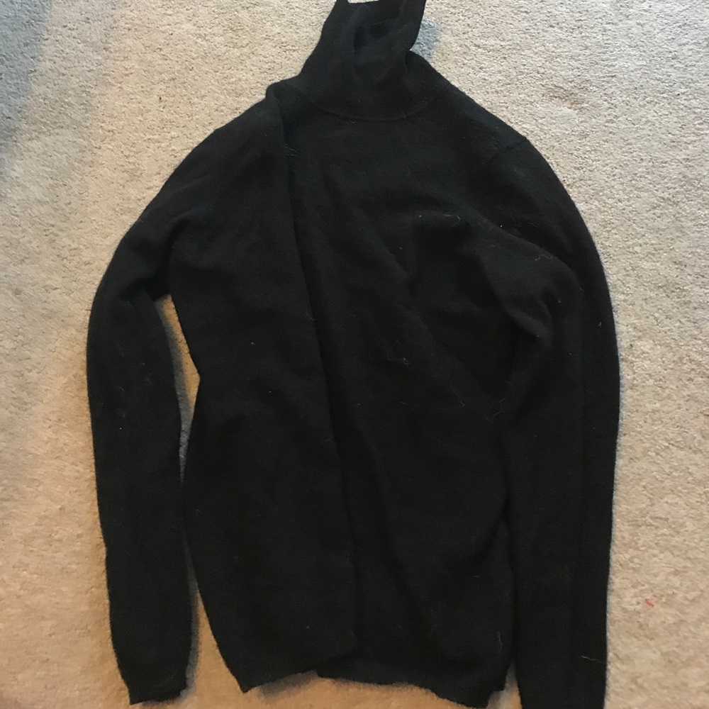 Cashmere turtle neck