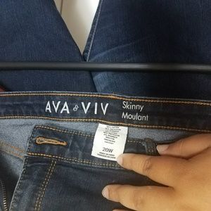 Dark wash Skinny jeans