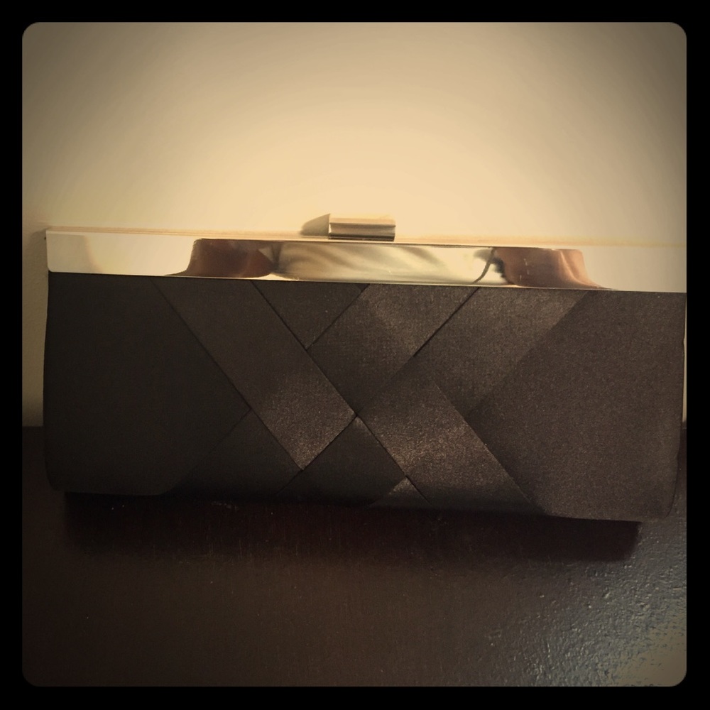 Elegant black clutch