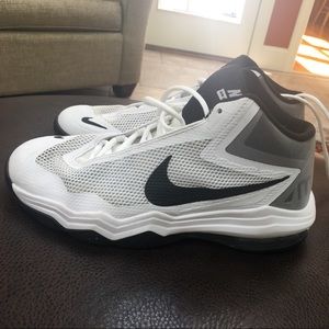 Nike air max tennis shoes
