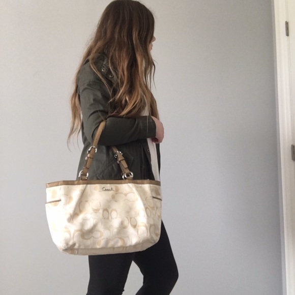 Coach Signature East West Gallery Tote - Picture 2 of 8