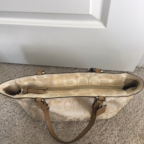 Coach Signature East West Gallery Tote - Picture 5 of 8