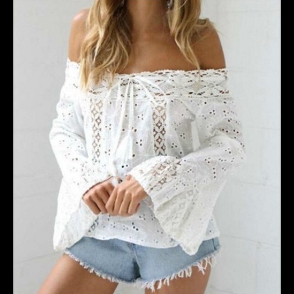 🎉HP🎉Off Shoulder Eyelet Lace Bell Sleeve 1617 - Picture 2 of 8