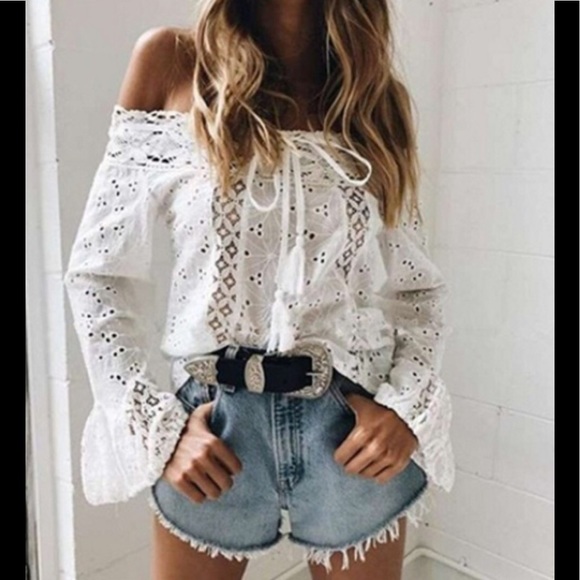 🎉HP🎉Off Shoulder Eyelet Lace Bell Sleeve 1617 - Picture 4 of 8