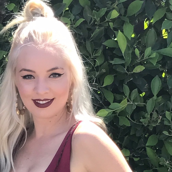 Meet your Posher, Paige - Picture 1 of 1