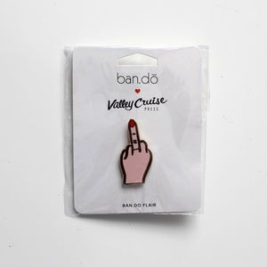 🆕 Ban.do Middle Finger Enamel Pin