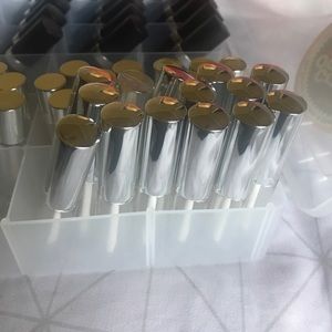 14 large lipgloss container