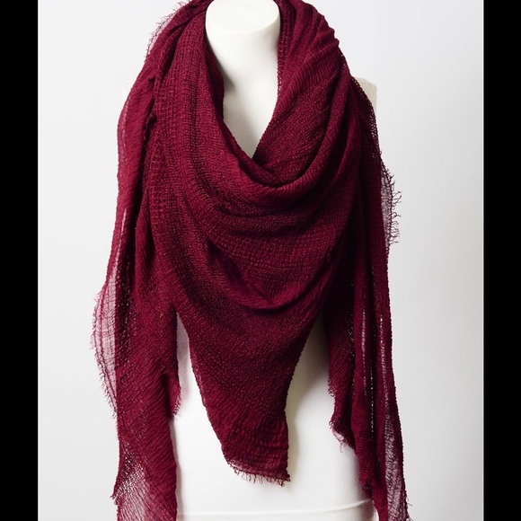 New❣️Burgundy Scarf with Frayed Edge - Picture 3 of 3
