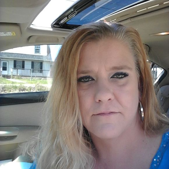 Meet your Posher, Stacie - Picture 1 of 1