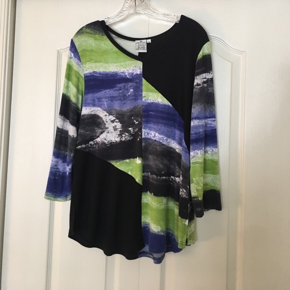 Printed 3/4" sleeve tee