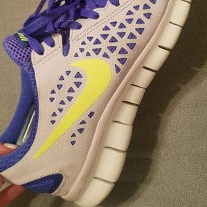 Nike Frees Cross Trainer shoes size 7.5