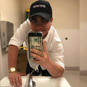 Meet your Posher, Minh