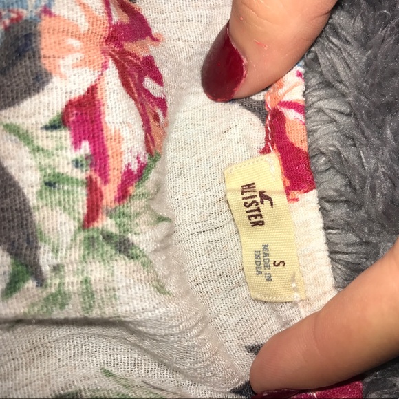 Hollister Floral Tank top - Picture 3 of 3