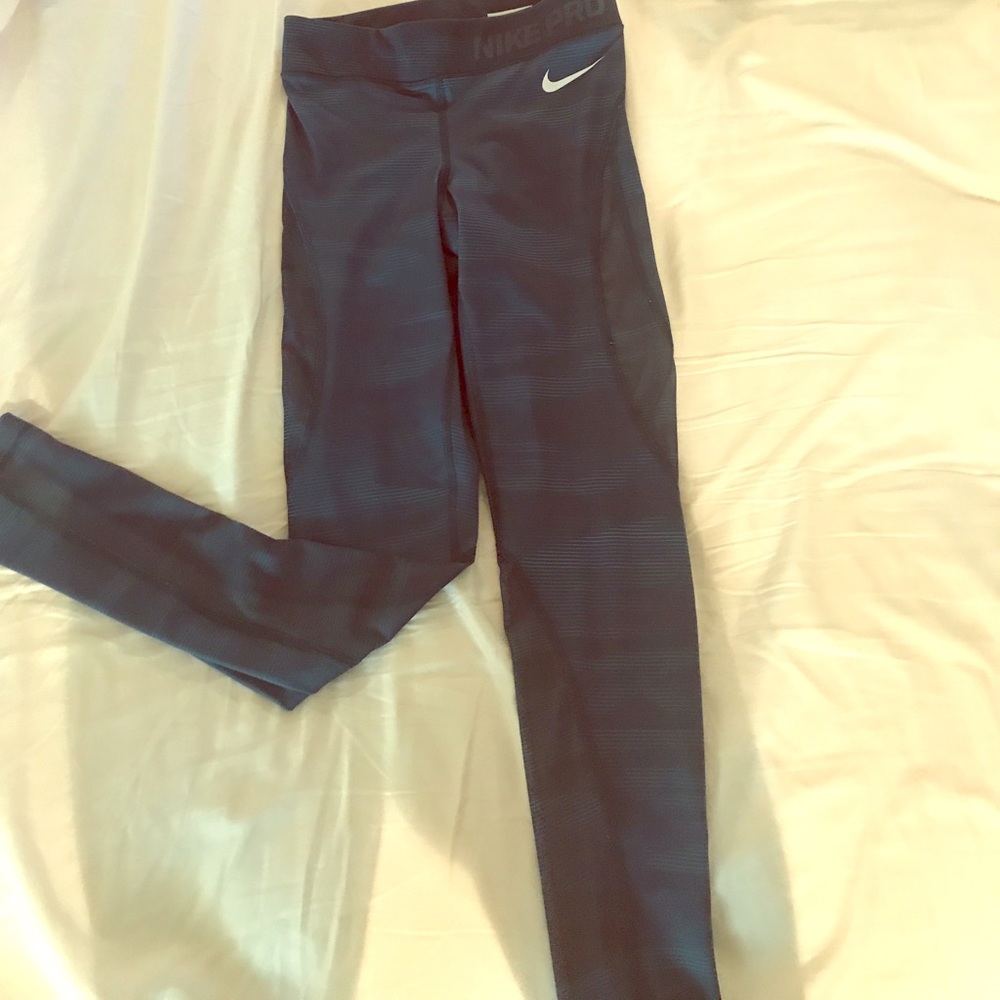 Nike pro light stripped leggings