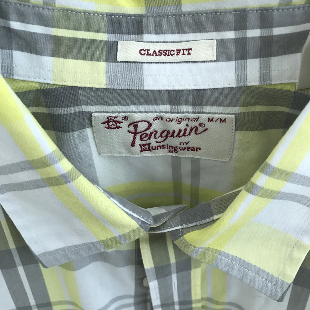 Penguin Medium Button Down Short Sleeve Shirt