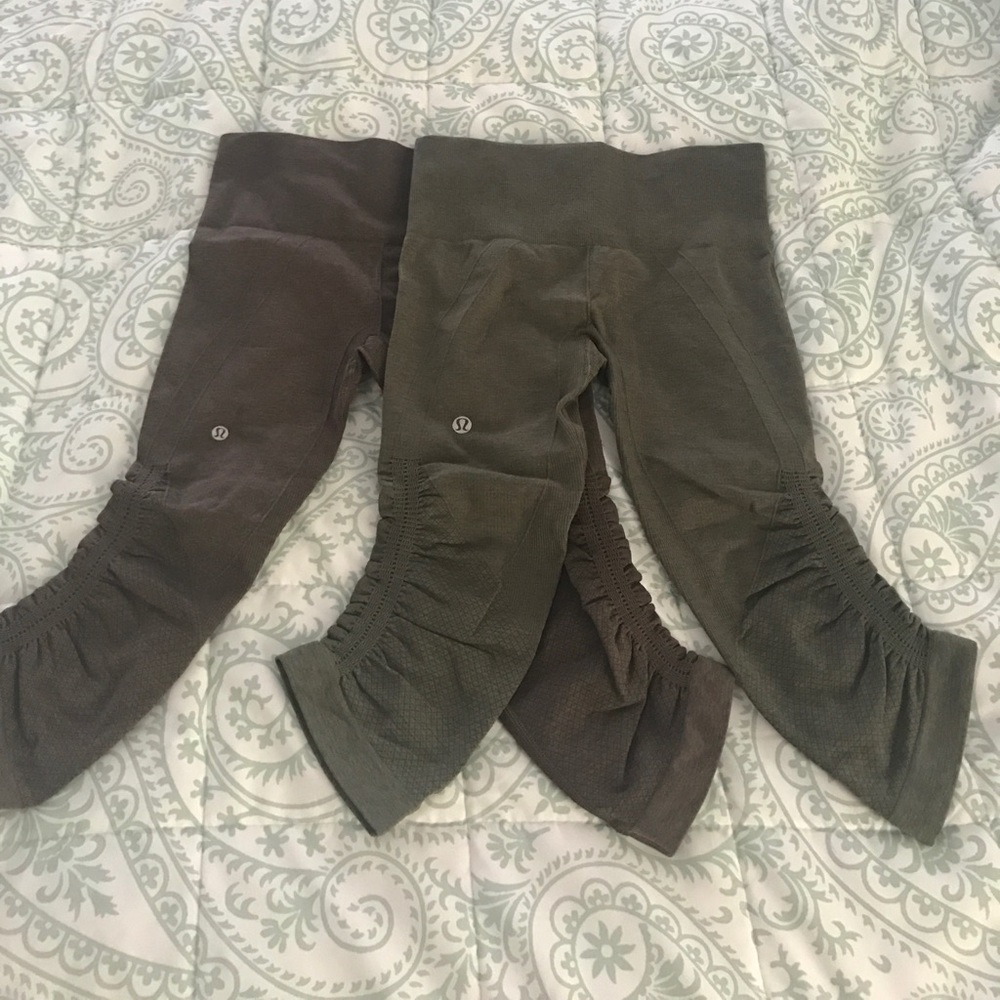 (2) Lululemon In the flow Crop size 2