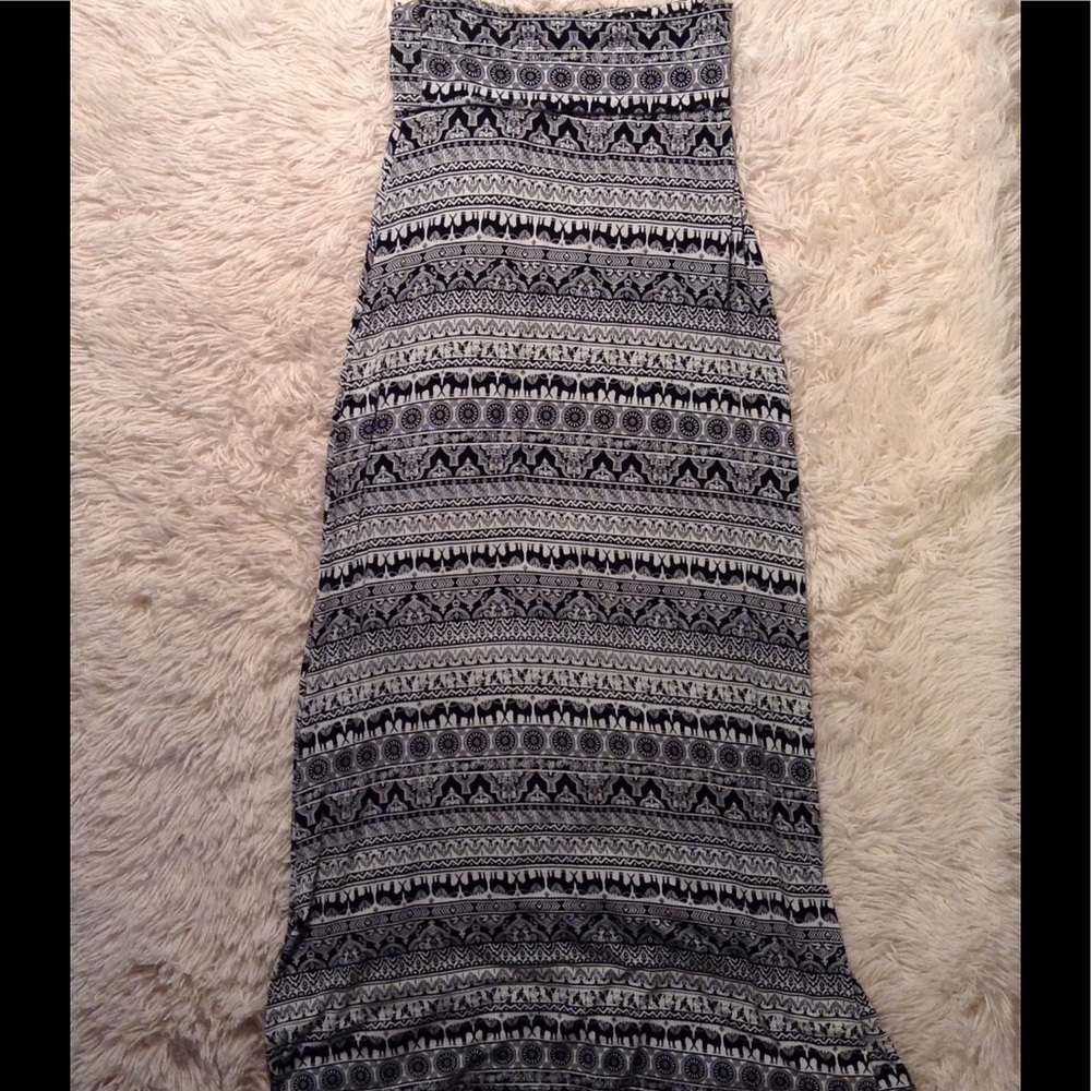 Black elephant stripe maxi skirt