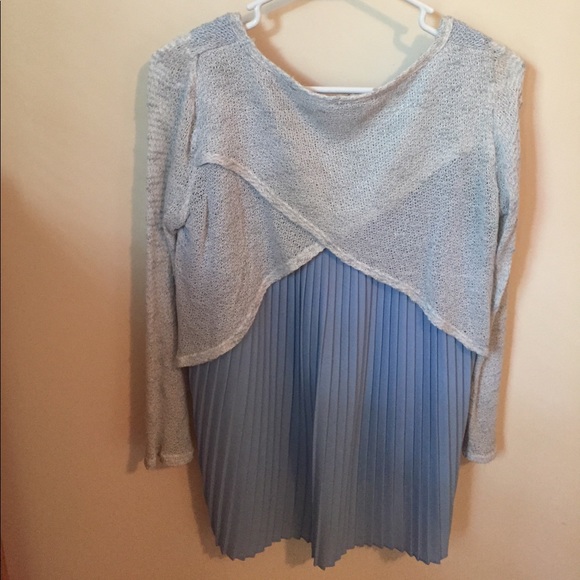 Blue and cream sweater - Picture 2 of 2