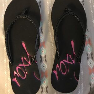 Brand new Roxy flip flops