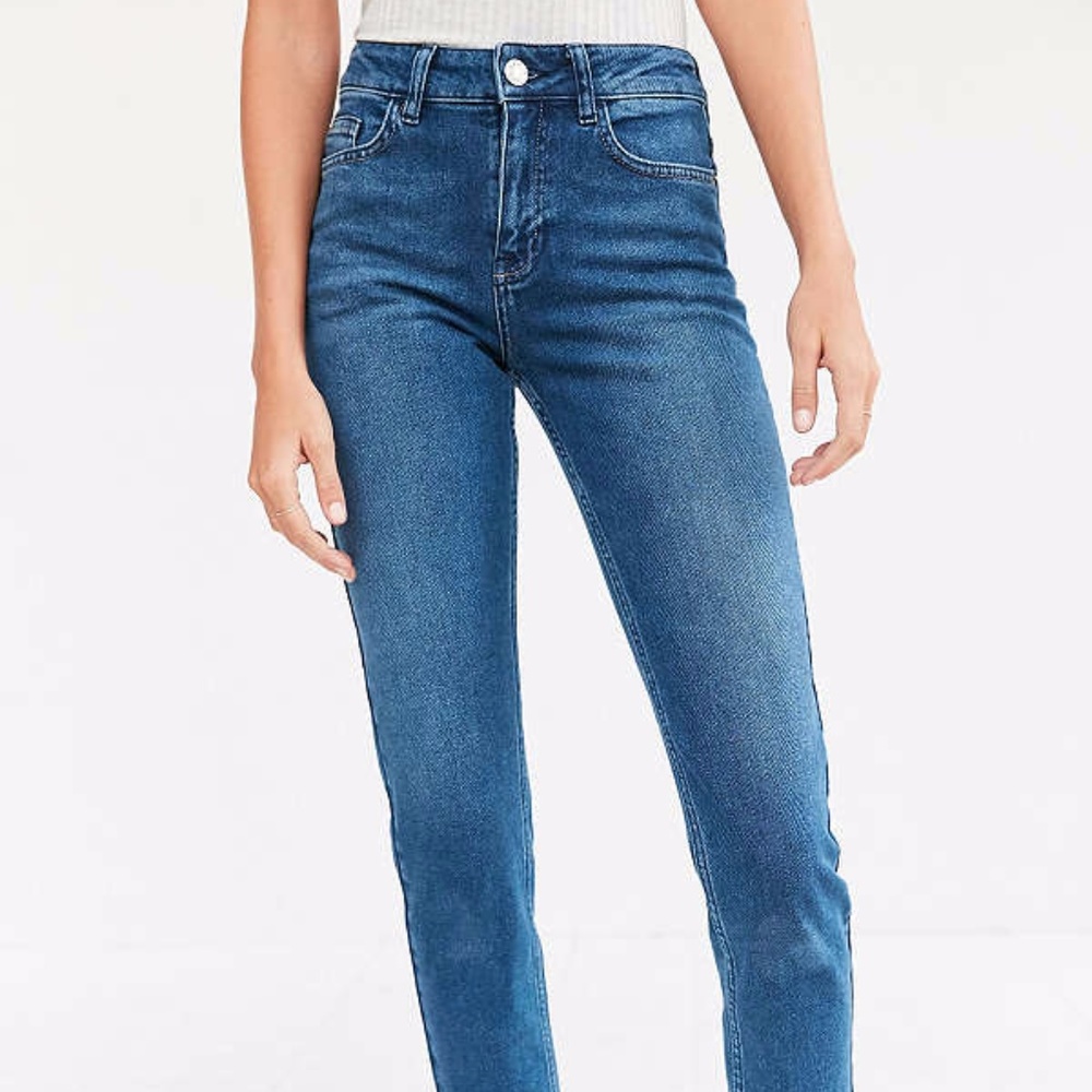 BDG Girlfriend High Rise Blue jeans