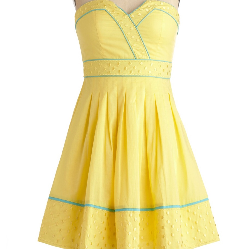 Nwt yellow minuet dress