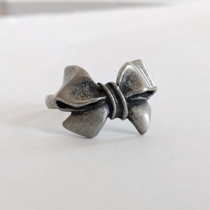 Metal bow ring